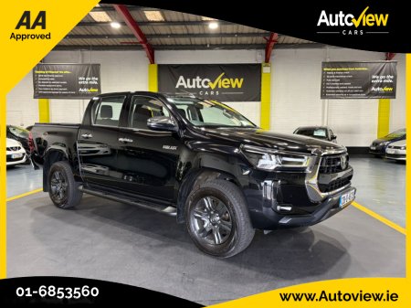 2023 Toyota Hilux Black Edition with Chrome Pack, Crew-Cab 2.4 Diesel. AA APPROVED // FINANCE & NATIONWIDE DELIVERY AVAILABLE // SIMI DEALER