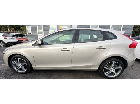 2016 Volvo V40 Cross Country 2.0L Diesel Automatic (9040) €13,995