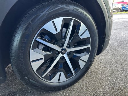 2025 Ford Explorer SELECT 77KWH EXTENDED €42,950