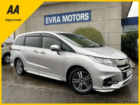 2020 Honda Odyssey 8 SEATER ABSOLUTE AUTOMATIC HYBRID 2.0 PETROL //ELECTRIC DRIVERS SEAT//REVERSE CAMERA//SLIDING REAR DOORS//