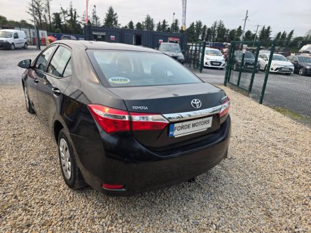 2015 Toyota Corolla D-4D 90 (1.4) Terra €7,500