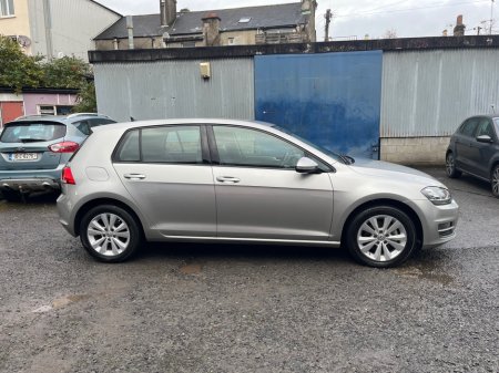 2015 Volkswagen Golf COMFORTLINE, REVERSE CAMERA €13,450