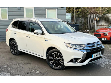 2015 Mitsubishi Outlander 2.0 PHEV Plug in Hybrid 4WD Full Leather €17,995