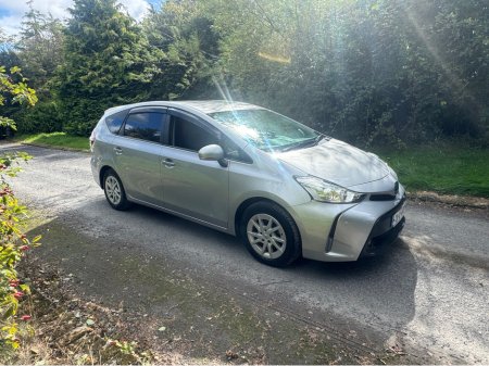2021 Toyota Prius Alpha 1.8 HYBRID AUTO