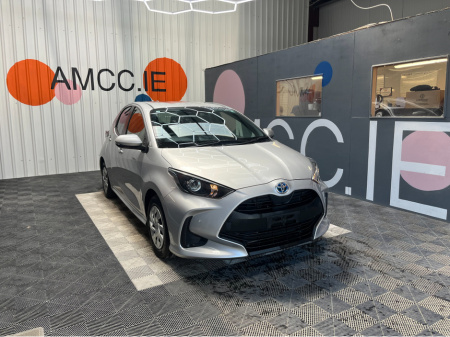 2021 Toyota Yaris 1.5 HYBRID X / 95k KMs / REVERSE CAMERA & MORE