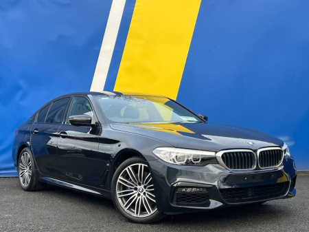 2018 BMW 5 Series 530e M-SPORT 2.0 PLUG-IN HYBRID AUTO // LEATHER HEATED SEATS // DIGITAL SERVICE HISTORY // 19