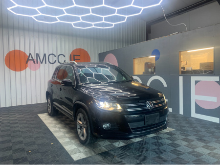 2016 Volkswagen Tiguan R LINE / 111k KMs / Cruise Control, Reverse Camera & More