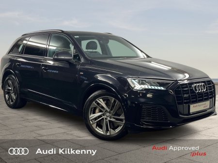 2021 Audi Q7 55 TFSI e S Line Black Edition