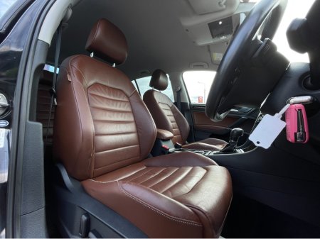 2016 Volkswagen Golf 1.4 TSI FULL TAN LEATHER SEATS HIGHLINE EDITION  // REV CAM // LOW MILAGE €16,950