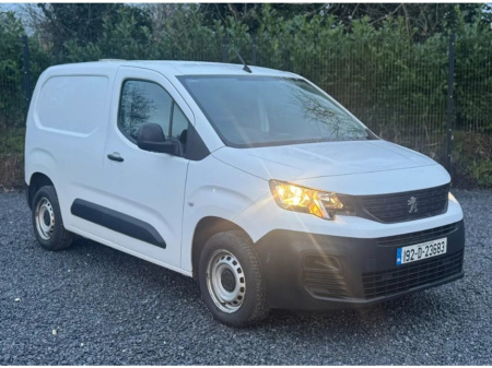 2019 Peugeot Partner  €13,950