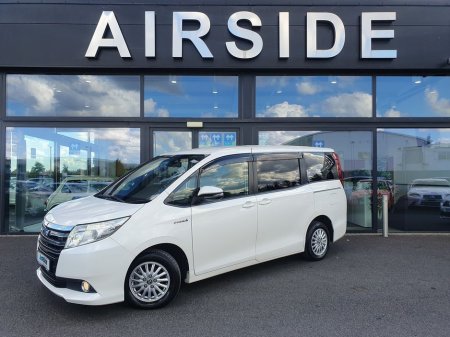 2014 Toyota Noah 7 SEATER * 1.8 SELF CHARGING HYBRID
