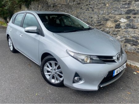 2014 Toyota Auris 1.4 D-4D AURA 4DR