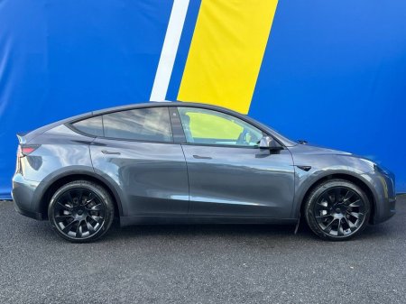 2022 Tesla Model Y LONG RANGE DUAL MOTOR // PANORAMIC SUNROOF // TESLA AUTOPILOT // LEATHER HEATED INTERIOR // TESLA VISION €27,950