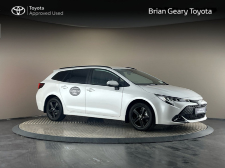 2025 Toyota Corolla HYBRID VAN
