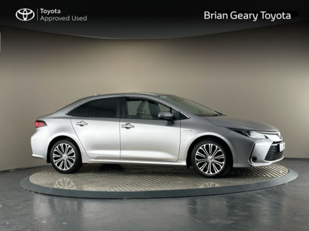 2022 Toyota Corolla HYBRID LUNA SPORT SALOON