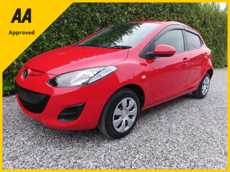 2014 Mazda Mazda2 1.3 AUTOMATIC COMPREHENSIVE SERVICE HISTORY (9 STAMPS) 4 NEW TYRES FULLY SERVICED MULTI FUNCTION STEERING WHEELS LARGE TOUCH SCREEN MULTIMEDIA NCT 6 MONTHS ROAD TAX