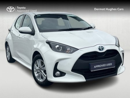 2023 Toyota Yaris 1.5 HYBRID LUNA