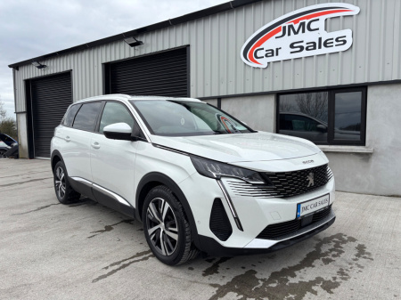 2021 Peugeot 5008  €31,995