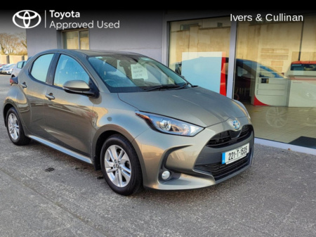 2022 Toyota Yaris HYBRID LUNA 4DR AUTO €21,750