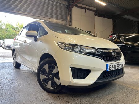 2016 Honda Fit DAA-GP6 HYBRID 5DR AUTO €10,995