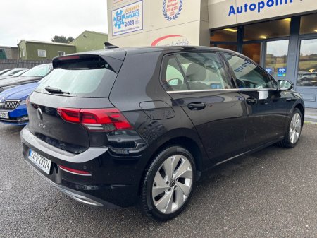 2022 Volkswagen Golf 2.0 TDI 115HP Style €25,950