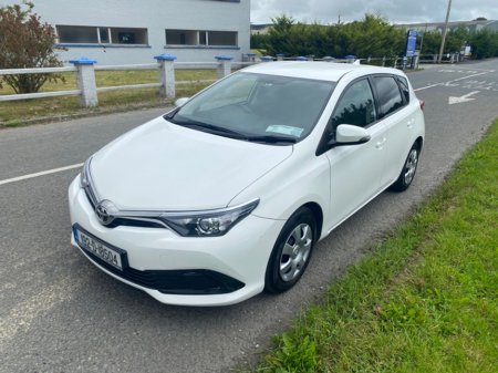 2019 Toyota Auris 1.4 D-4D TERRA 4DR