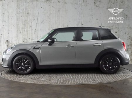 2022 MINI Hatch 5-Door Cooper Classic €24,900