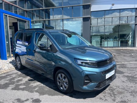 2025 Opel Combo Life Wheelchair Accessible