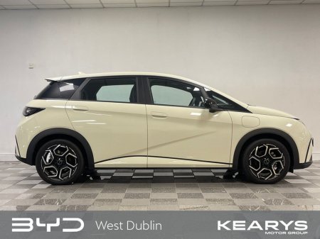 2025 BYD Dolphin 60kWh 204PS Comfort €27,500