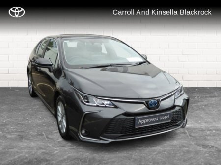 2025 Toyota Corolla Hybrid Luna Saloon