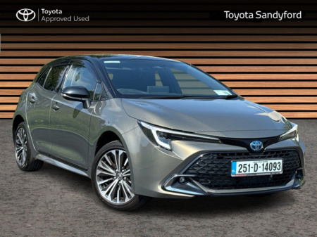2025 Toyota Corolla LUNA SPORT HATCHBACK // AIR CON // BLUETOOTH // REAR CAMERA // FULL WARRANTY €36,445