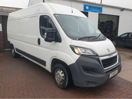 2017 Peugeot Boxer  €10,950