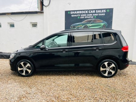 2017 Volkswagen Touran  €8,950