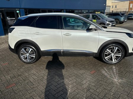 2021 Peugeot 3008  €23,950