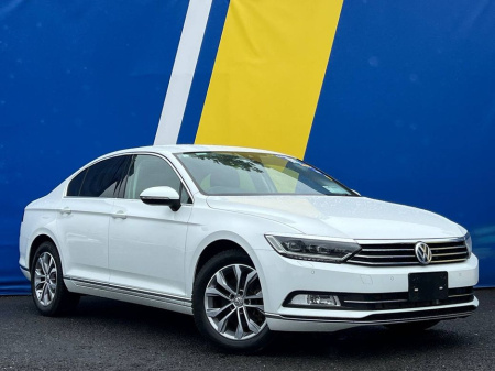 2017 Volkswagen Passat HIGHLINE 1.4 TSI AUTO // HEATED/COOLED & POWERED LEATHER SEATS // REVERSE CAMERA // BLUETOOTH MUSIC