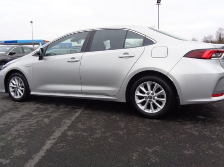 2021 Toyota Corolla Hybrid Luna Saloon 4DR Auto €28,900