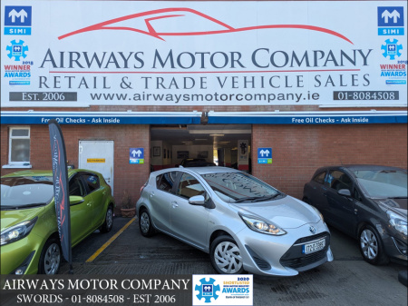 2017 Toyota Aqua * 1.5 HYBRID * AUTO * CARPLAY * PHONE * SAT NAV * REV CAM *  AIRCON * FOGS * €10,995