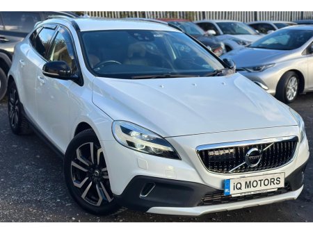 2016 Volvo V40 Cross Country 2.0L Diesel Automatic Diesel Low Mileage (9846)