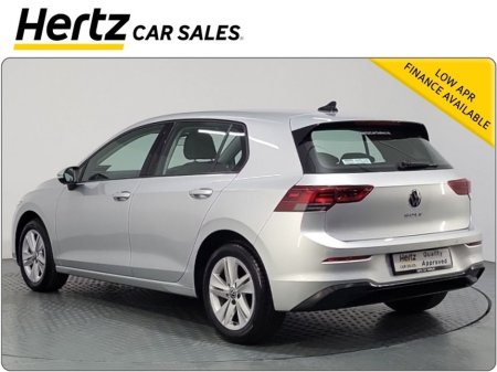 2024 Volkswagen Golf LIFE 110HP 1.0 TSI Petrol Manual €25,995
