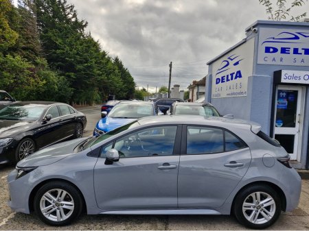 2022 Toyota Corolla ICON 1.8L 120BHP PETROL HYBRID AUTOMATIC NCT 09/27 FINANCE AVAILABLE @ €75 PER WEEK HEATED SEATS/ TOUCH SCREEN MEDIA/ PARKING SENSORS/ REVERSE CAMERA/ SAT NAV/ BLUETOOTH/ HISTORY CHECKED €18,950