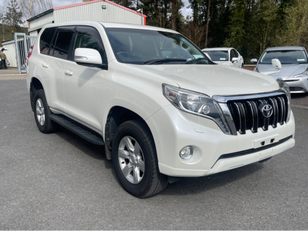 2015 Toyota Landcruiser 2015-1 Toyota Land Cruiser  LIKE NEW
