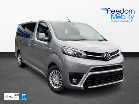 2025 Toyota Proace Verso wheelchair accessible