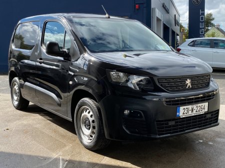 2023 Peugeot Partner 