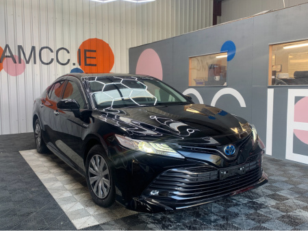 2019 Toyota Camry 2.5 HYBRID / 48k KMs / Automatic / Reverse Camera & Cruise Control