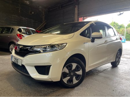 2016 Honda Fit 2016 automatic hybrid