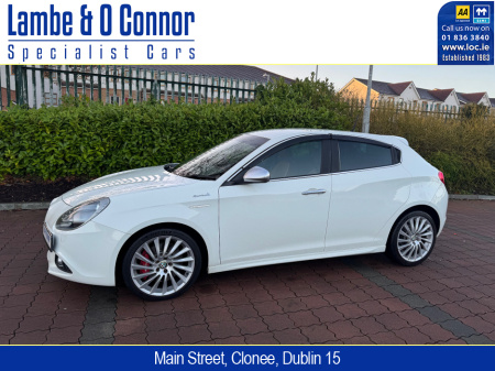 2016 Alfa Romeo Giulietta 1.4 AUTOMATIC *** SPORTIVIA  *** LEATHER **** HEATED SEATS **** 162 REG *** REVERSE CAMERA **** CARPLAY / ANDROID APPS *** BEST AVAILABLE ****
