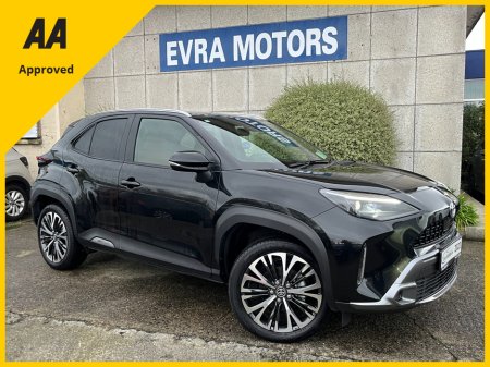 2023 Toyota Yaris Cross Z ADVENTURE HYBRID AUTOMATIC 1.5 PETROL //HEATED SEATS AND STEERING WHEEL//REVERSE CAMERA//ADAPTIVE CRUISE CONTROL//