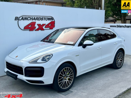 2023 Porsche Cayenne E-HYBRID COUPE 461hp SHOWROOM CONDITION €94,900