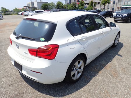 2016 BMW 1 Series 118D 2.0 DIESEL SPORT AUTOMATIC // LED MATRIX LIGHTING // LANE DEPARTURE ASSIST // PRO MEDIA PACK // CRUISE CONTROL // FRONT FOGS // SPORT ALLOYS €15,950