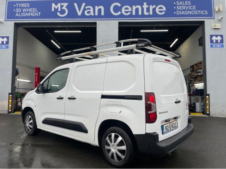 2019 Citroen Berlingo 2019 Citroen Berlingo LX 220v Built in socket!!! €9,950